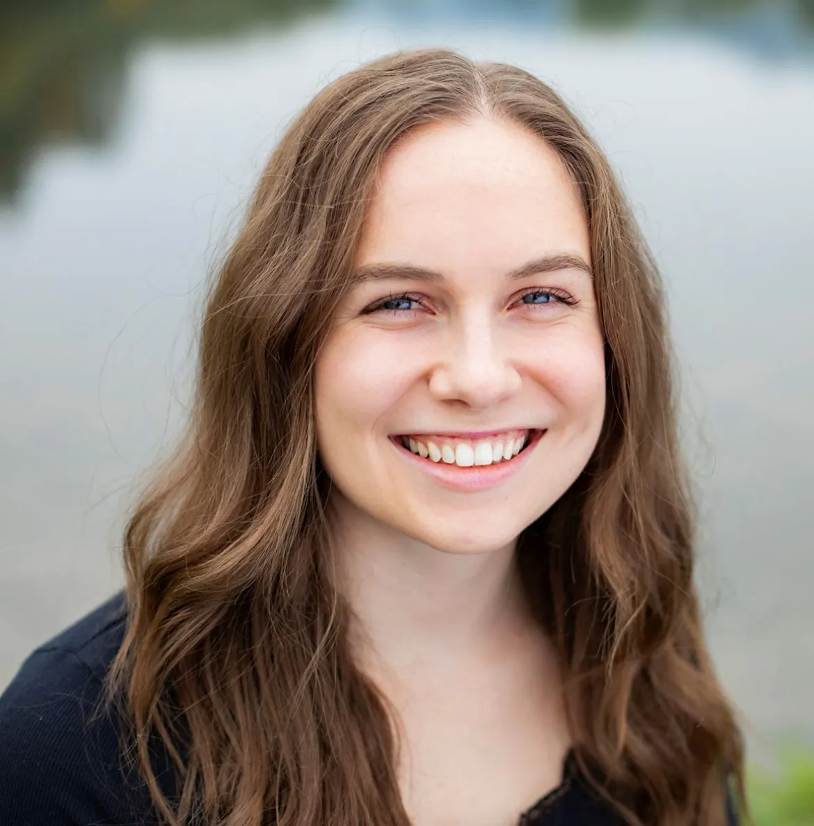 Jordyn Henderson headshot with blurred background