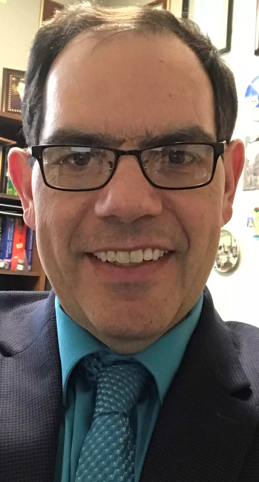 Dr. Ronny Priefer Dr. Ronny Priefer