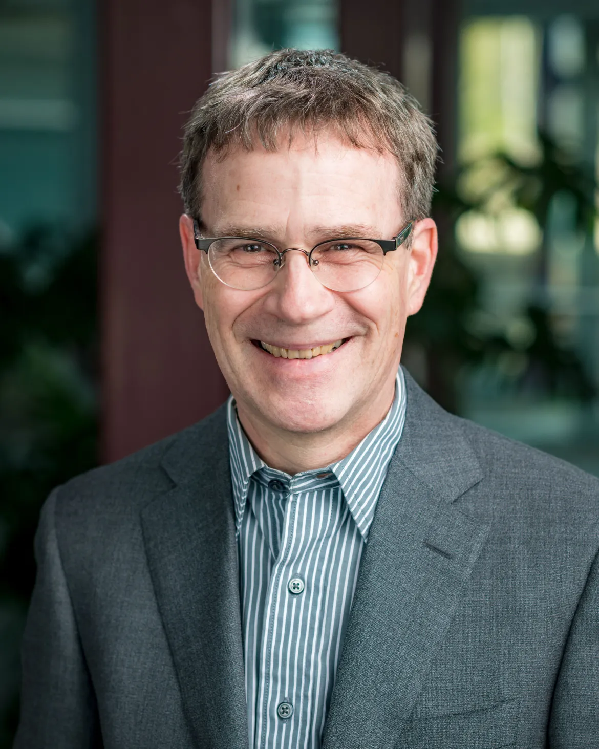 Dr. Kevin Hutchings