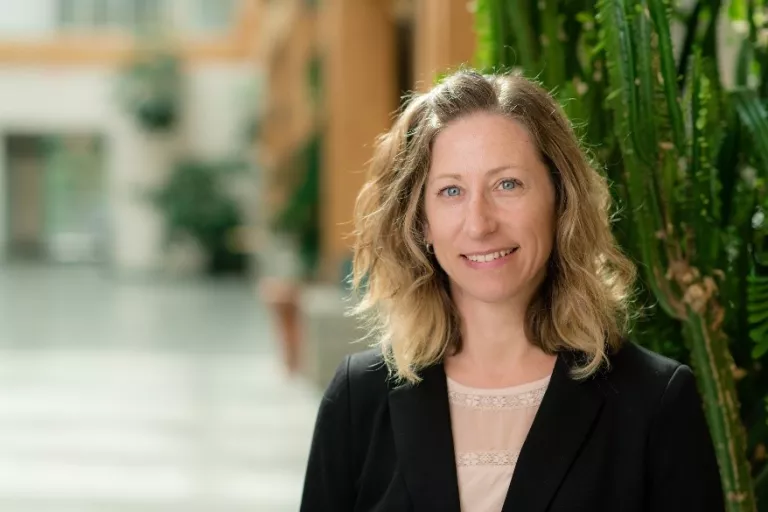 Dr. Lisa Wood