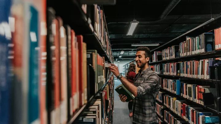 student in library 